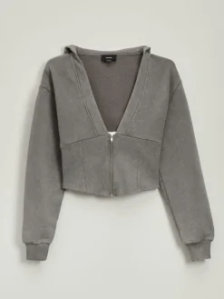 Rozpinana bluza z kapturem o skróconym kroju