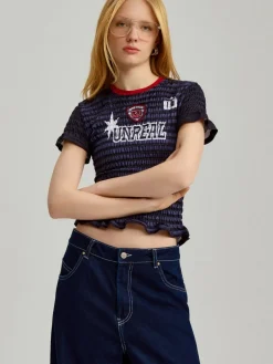 Sportowa koszulka w paski z nadrukiem Unreal