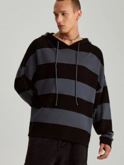 Sweter loose fit z kapturem w paski