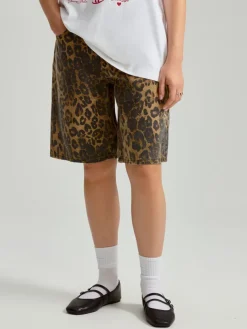 Szorty bermudy jeansowe w print panterki