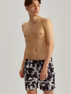 Szorty kąpielowe z motywem tie-dye