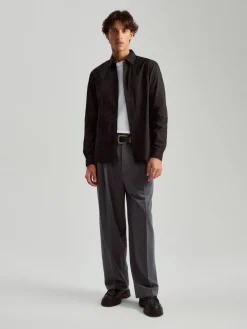 Wzorzysta koszula slim fit z popeliny czarna